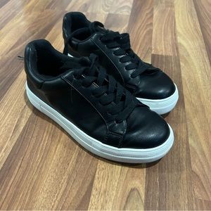 Black platform trainers used once size 7